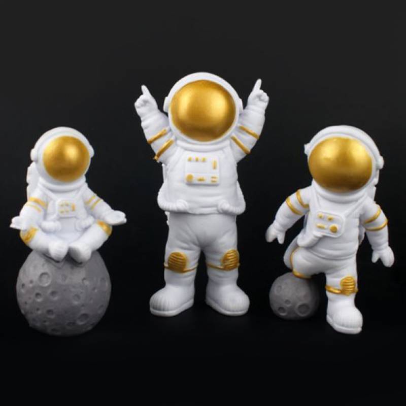Fun Astronauts Toy Cake Topper Set